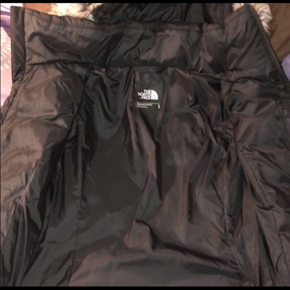 Black north face jacket - Picture 3 of 8